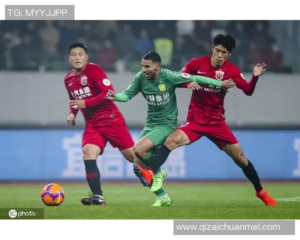 2020年国安与上港激战回顾:一场精彩对决的背后故事与战术分析